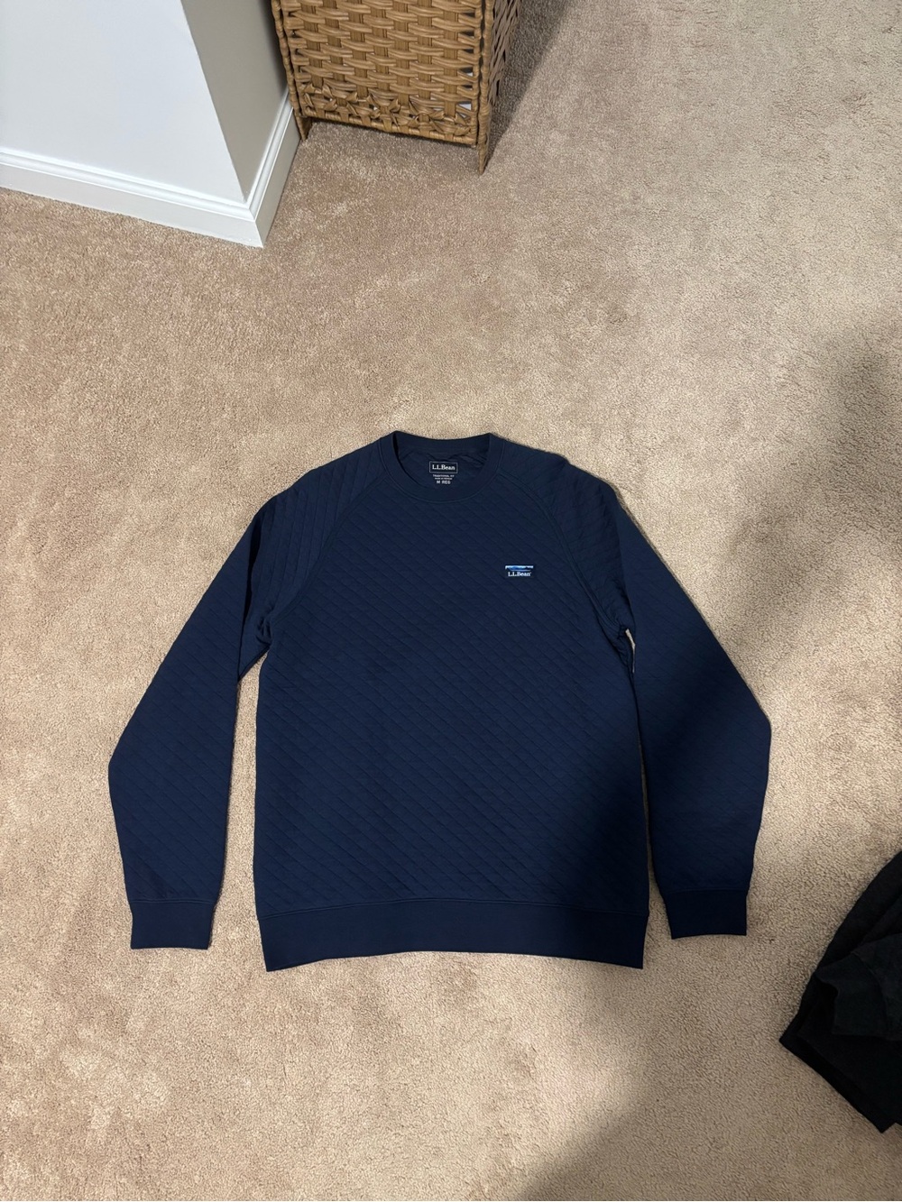 L.L. Bean Men's Navy Quilted Crewneck Sweatshirt - Men’s Medium (Regular Fit)